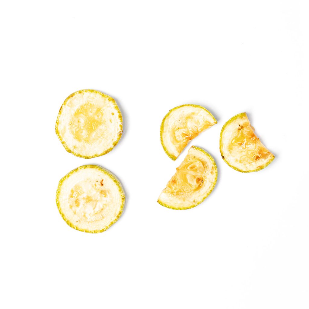 Zucchini serving options for first complementary feeding: slices and halves